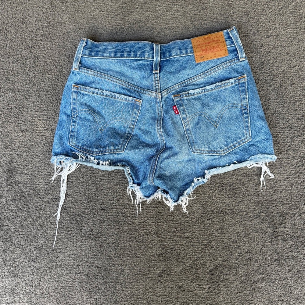 Levis Premium 501 Original Cutoff Denim Shorts Light Wash Blue High Rise 26 - Picture 11 of 11